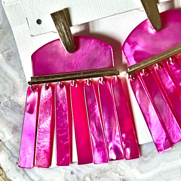 πΊπHPππΊ NWT Kendra Scott Mother of Pearl Layne Earrings - Picture 7 of 16